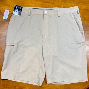 Round tree & Yorke Performance classic fit shorts